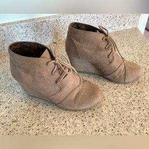 Maurice’s booties size 7 EUC
